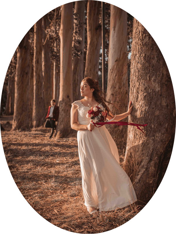 Profesional
"Fotógrafos totalmente profesionales, te dan una confianza y creatividad. Realizan fotografías divertidas, elegantes y muy creativas. Utilizan el área para crear distintos escenarios y tomar fotos de muchas maneras. Además de ser personas agradables."
Leer reseña completa
Cristina D.
Se casó el 24/02/2023